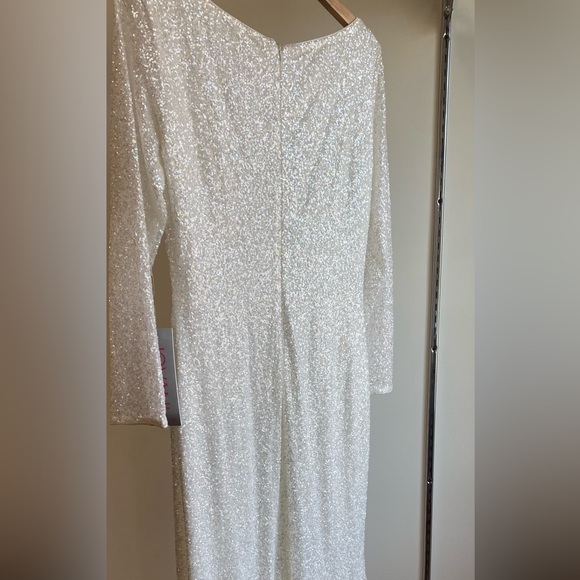 Jovani. 2927 white sequin long sleeve evening gown. - Picture 4 of 7